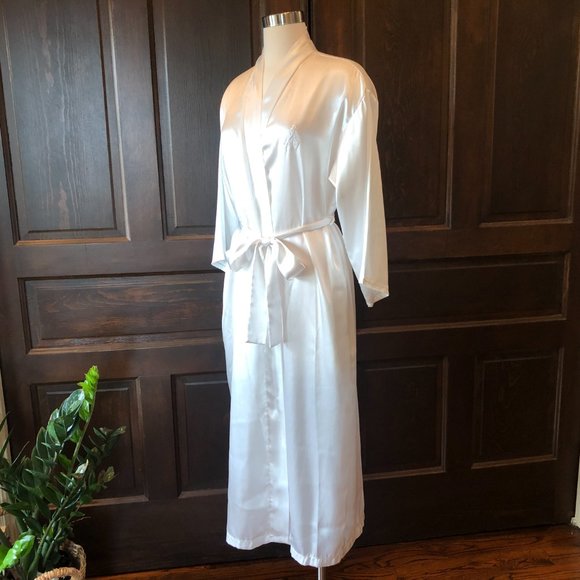 Cruz Natori Size S White Silky Long Robe Bridal Honeymoon Kimono Belted Pockets - Picture 6 of 10